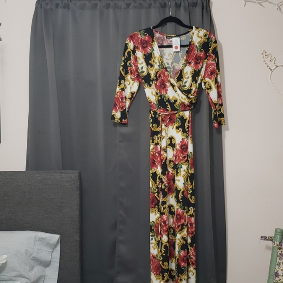 Love CHELSEY Maxi Dress - Picture 1 of 4